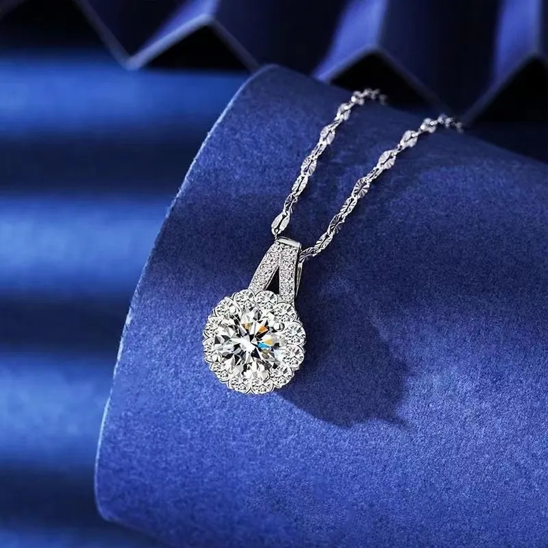 costume jewelry zirconia Vibrant Moissanite Sunflower Clavicle Necklace - Safe Lightweight & Affordable Luxury fashion jewelry women S925 Silver Design fashion jewelry trade shows 2024