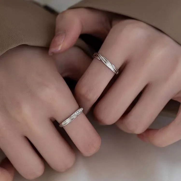fashion jewelry girl Luxury types of fashion jewelry Romantic Mobius 925 Silver Ring - Unique Bohemian Sparkle Design for Couples 1940s women's fashion jewelry