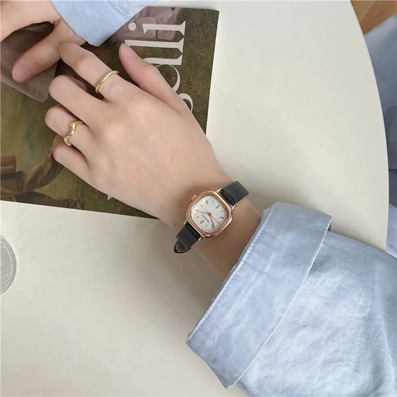 fashion accessories list 