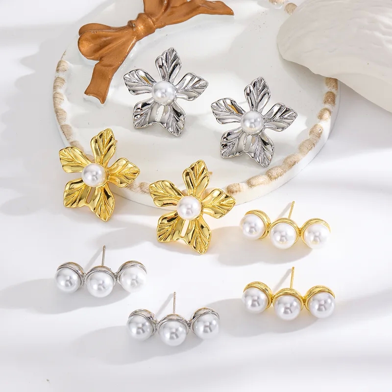 Exclusive Offer: Antique 18K Gold-Plated Ear Studs with Hypoallergenic Copper and Artificial Pearls in Flower Design