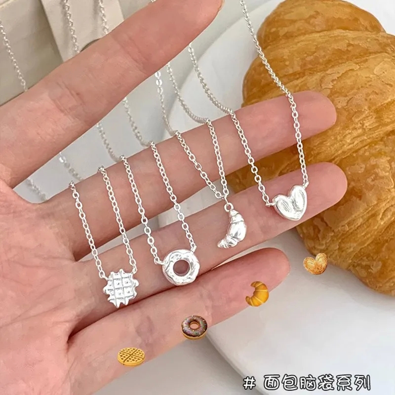 Elegant S925 Silver Clavicle Necklace: Romantic Exquisite Design, Shiny & Multifunctional Cyber Fashion Accessory
