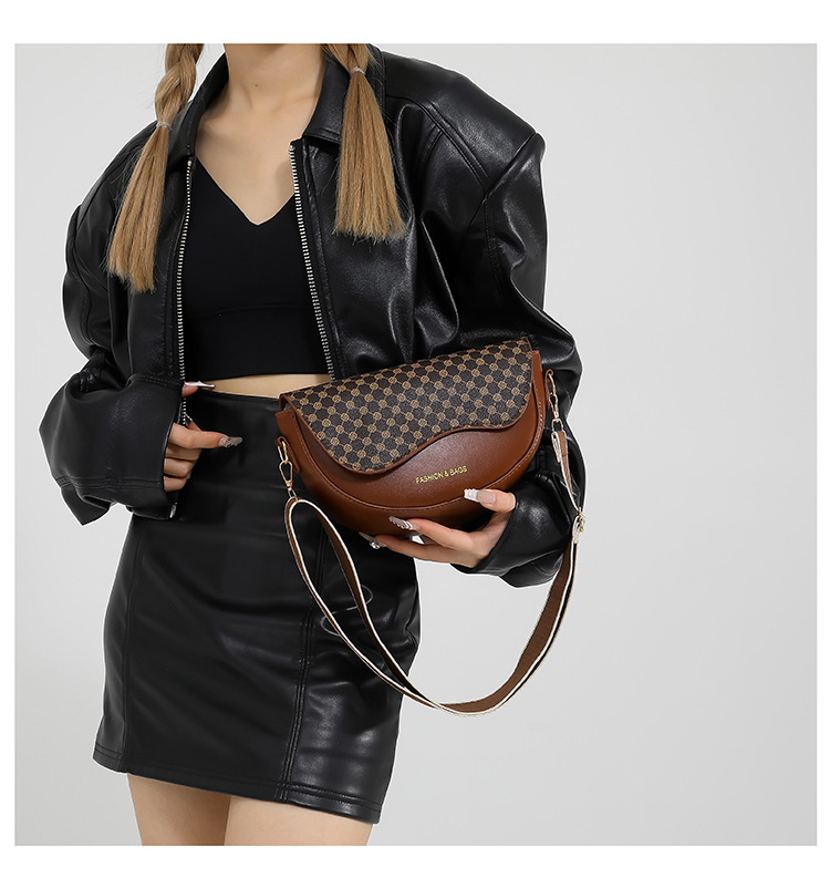 bags hobby lobby Elegant zip lock bags Women's Vintage Leopard Semi-Circle Saddle Bag - Custom Glossy PU Leather, Non-Toxic, Discounted Price bags 2 slay