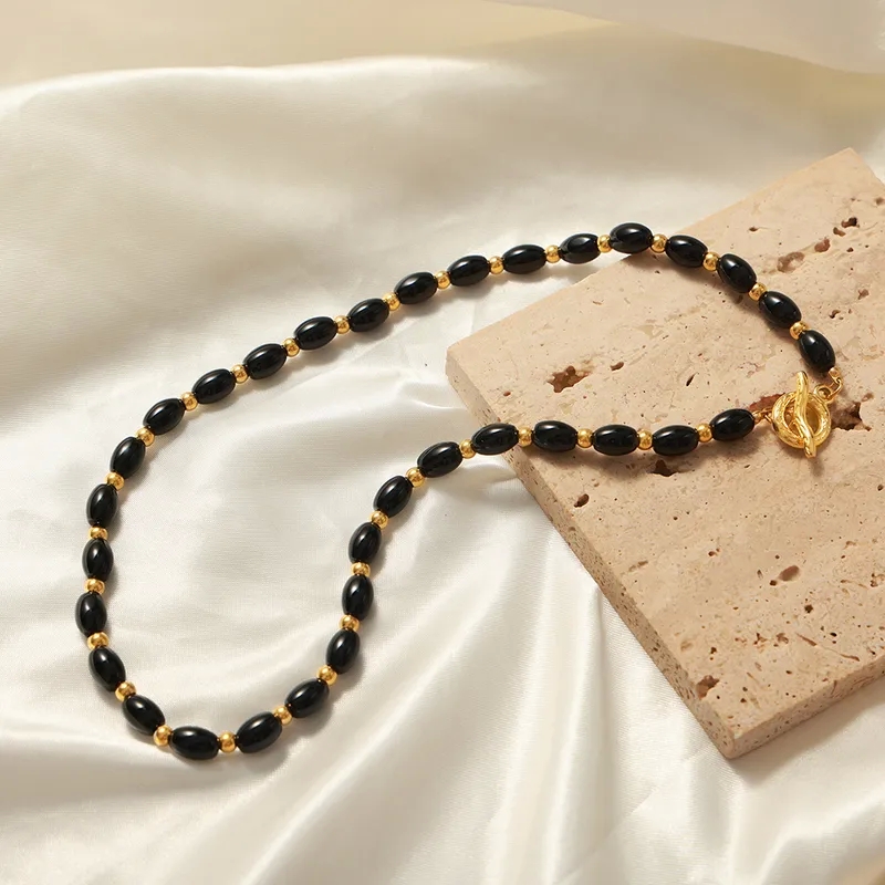 Sustainable Chic Geometric Agate Titanium Steel 18k Gold-Plated Toggle Necklace - Affordable Luxe