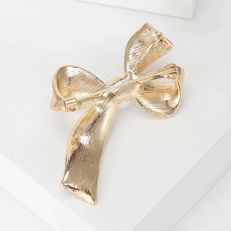90s grunge fashion accessories Artisan-Made Genuine business name ideas for fashion accessories Alloy Brooch with Knot Design & Inlaid Pearls Rhinestones - Elegant and Masculine Accessory fashion accessories quarter 2