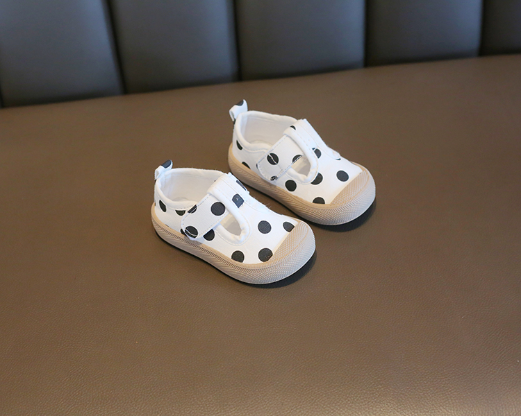 baby kids gun Exclusive Glam Kids' Running Shoes - Delicate Dots baby toddler kid & Solid Colors Statement what makes a baby kids book