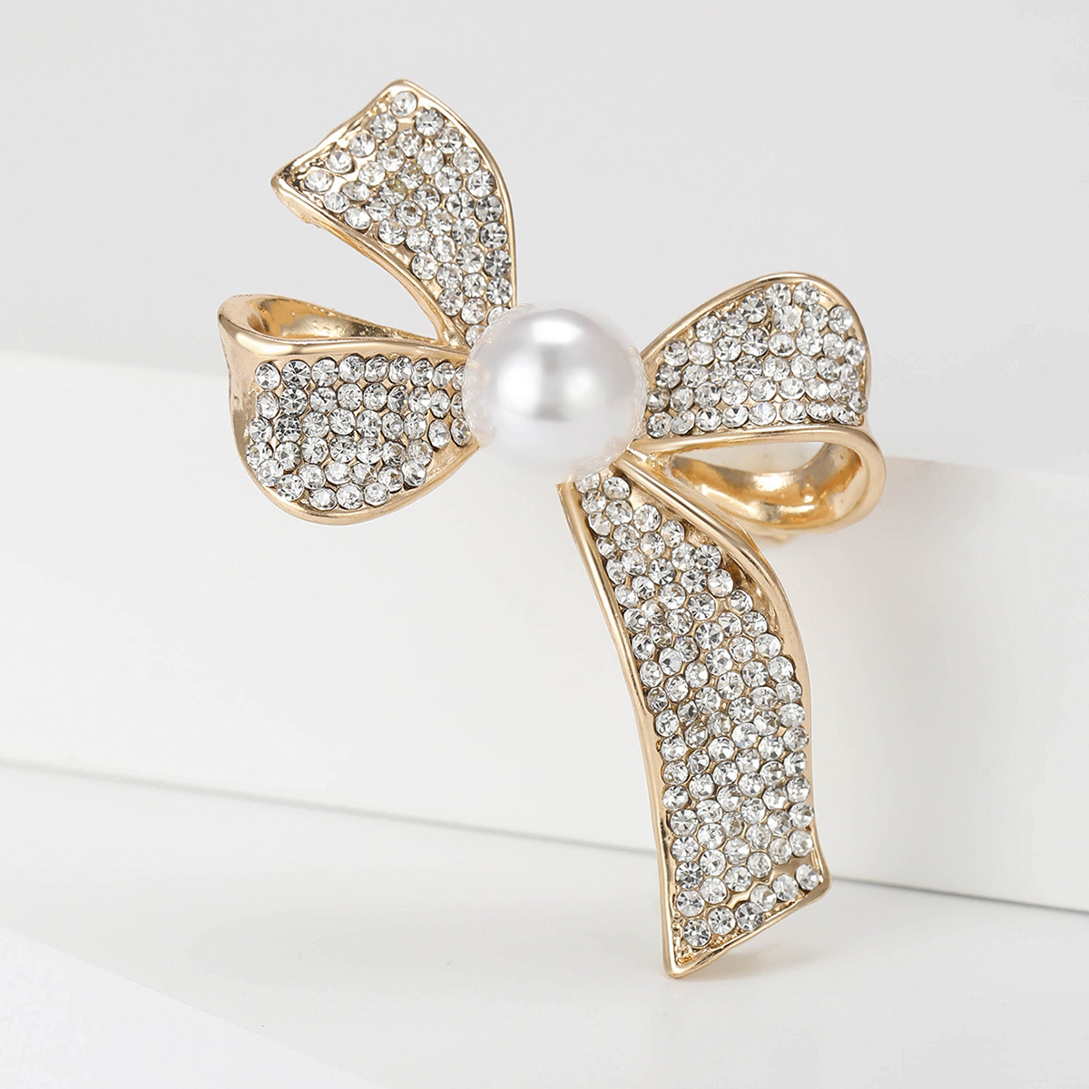 fashion accessories exam Artisan-Made Genuine Alloy Brooch with Knot Design & Inlaid Pearls, Rhinestones - Elegant and Masculine fashion accessories meaning in hindi Accessory zf fashion accessories