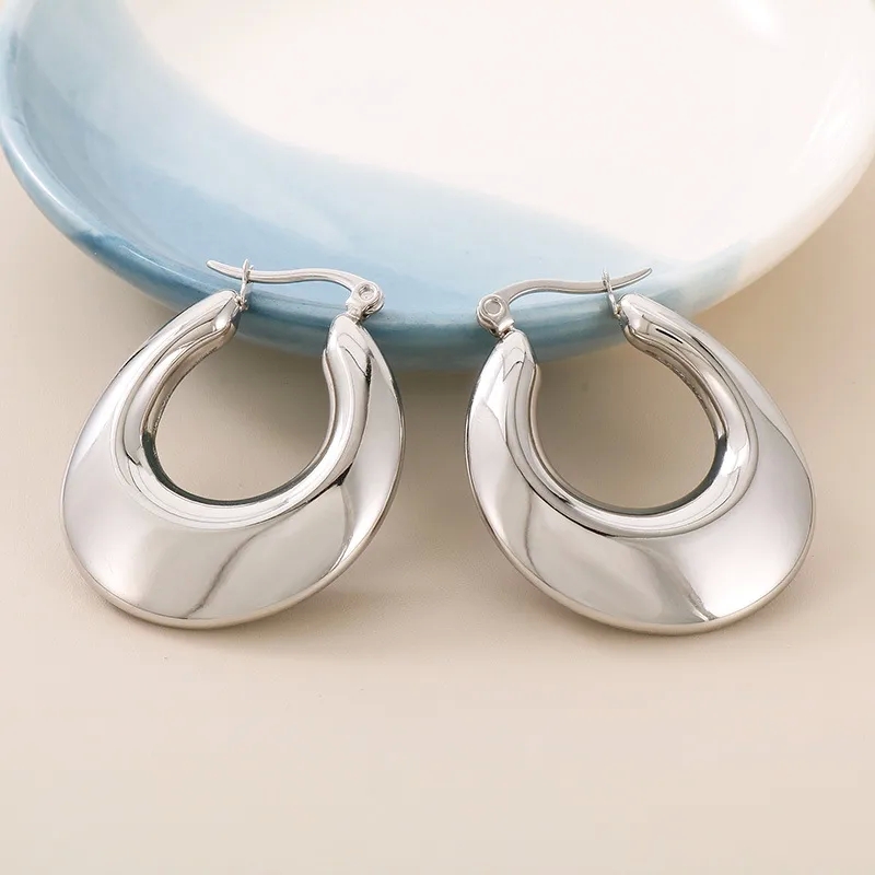 Vintage-Inspired 18K Gold Plated Titanium U-Shape Hoop Earrings - Refined Edgy Romantic Style