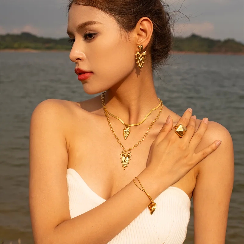 used fine jewelry Elegant Heart-Shaped Stainless Steel Necklace zachary's fine jewelry & Earrings Set - Fast, Waterproof, Skin-Friendly Jewelry fine jewelry charm necklace