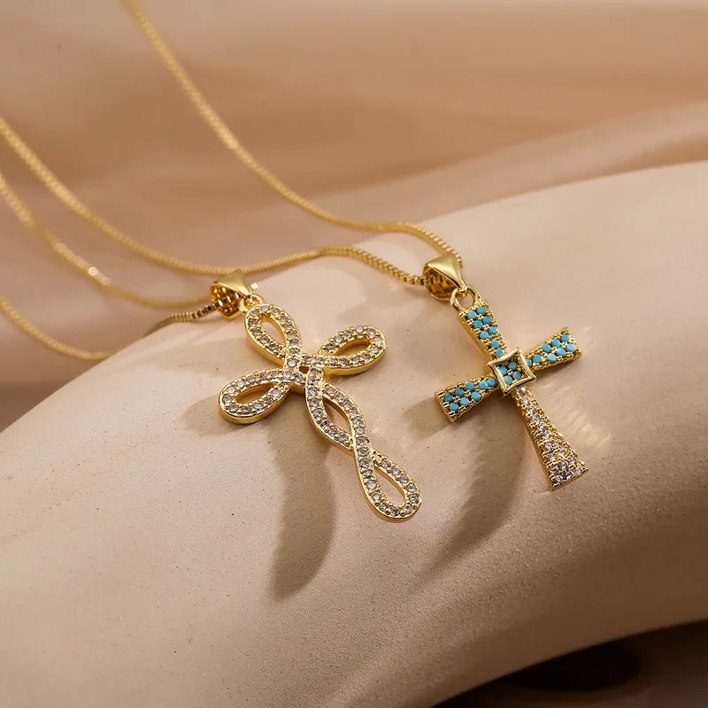 Sleek Artsy Waterproof 18K Gold Plated Zircon Pendant Necklace in Bulk for Commute