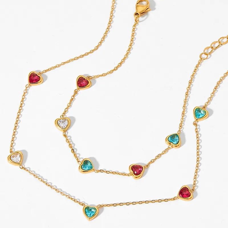 Dainty Feminine Zircon Inlaid Heart Necklace - Glistening Stainless Titanium Steel Plating