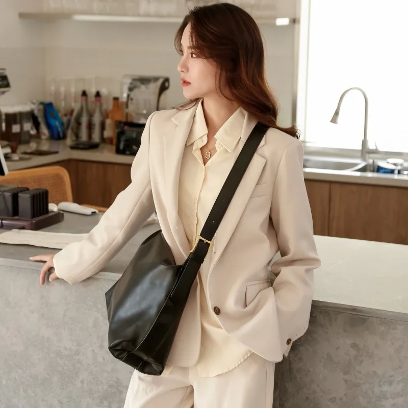 bags end Trendsetting Women's Soft Leather Tote: Large Capacity Commuter Crossbody & Shoulder Bag bags quality - Customizable Option bags inc