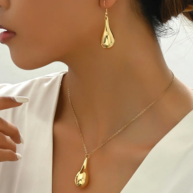 Custom Chic Water Droplets Resin Iron Jewelry Set - Exclusive Offer on Modern Women's Earrings and Necklace