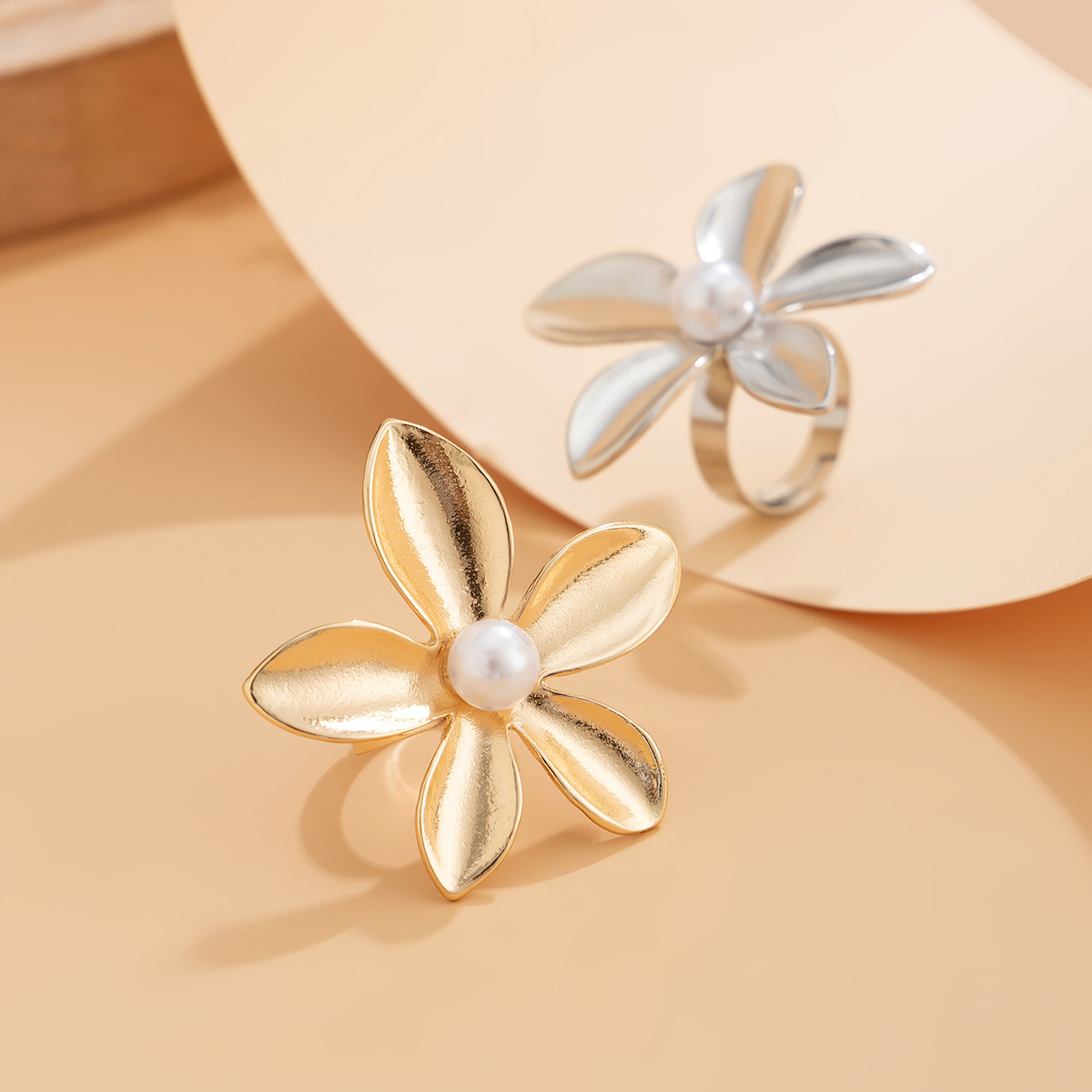 fashion jewelry by margaret ann britt Artisan-Made fashion jewelry nickel free Geometric Flower Rings: Scratch-Resistant, Skin-Friendly, Casual Craftsmanship vasundhara fashion jewelry