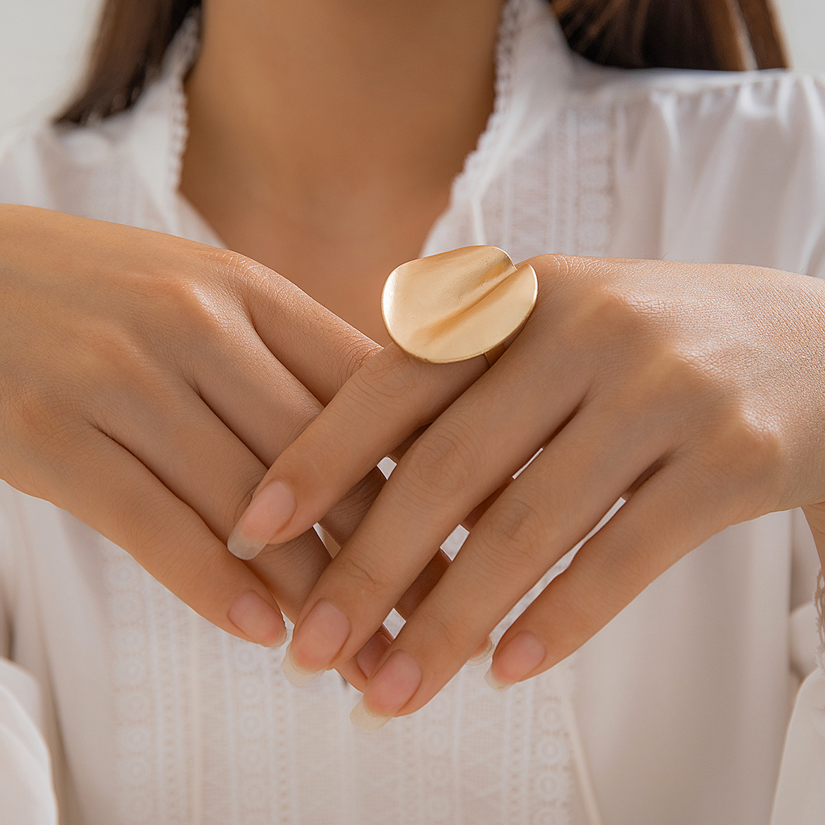 fashion jewelry stores in new york Artisan-Made Geometric fashion jewelry men Flower Rings: Scratch-Resistant, Skin-Friendly, Casual Craftsmanship fashion jewelry distribuidor