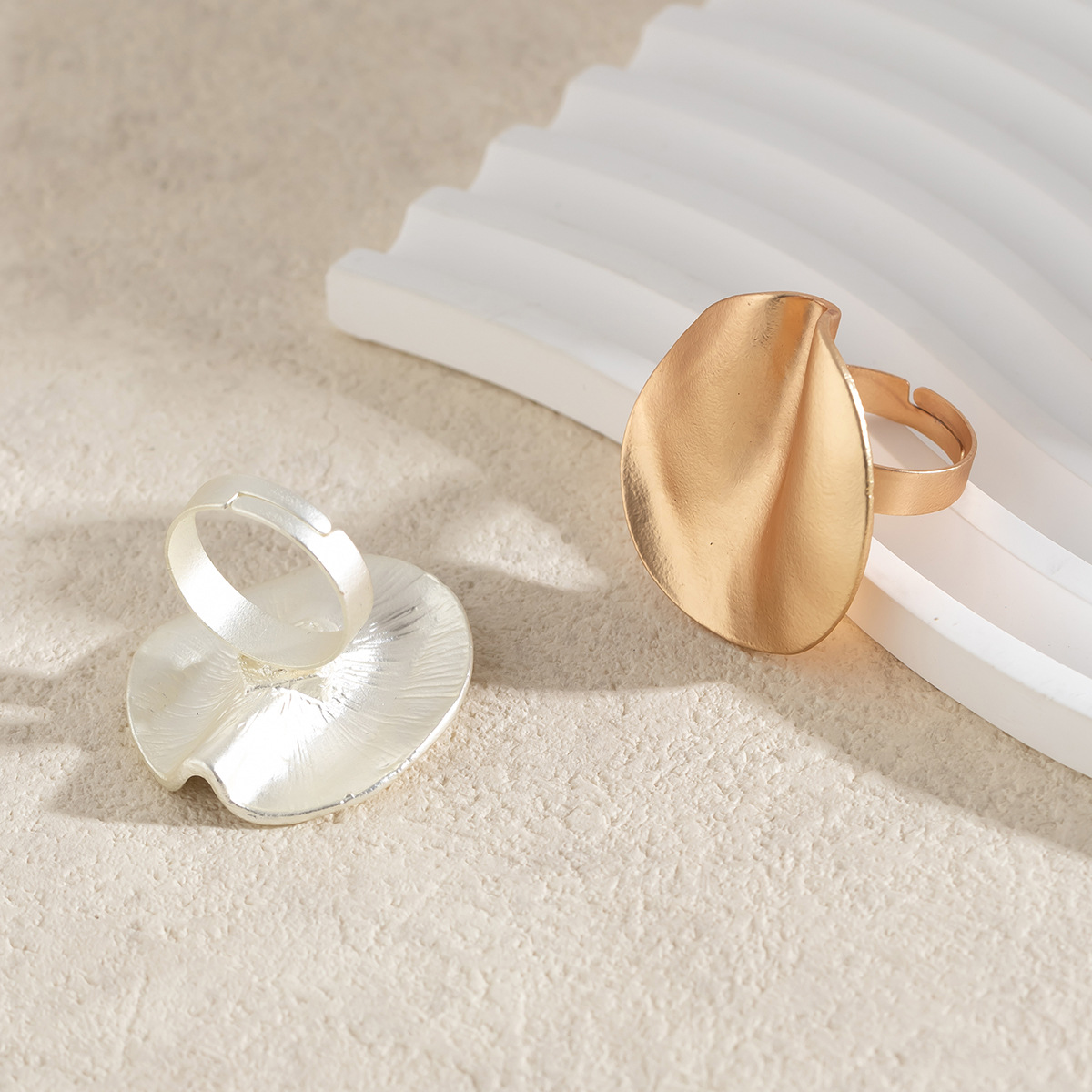 jewelry fashion trends 2023 Artisan-Made Geometric Flower Rings: fashion jewelry hong kong Scratch-Resistant, Skin-Friendly, Casual Craftsmanship versace fashion jewelry