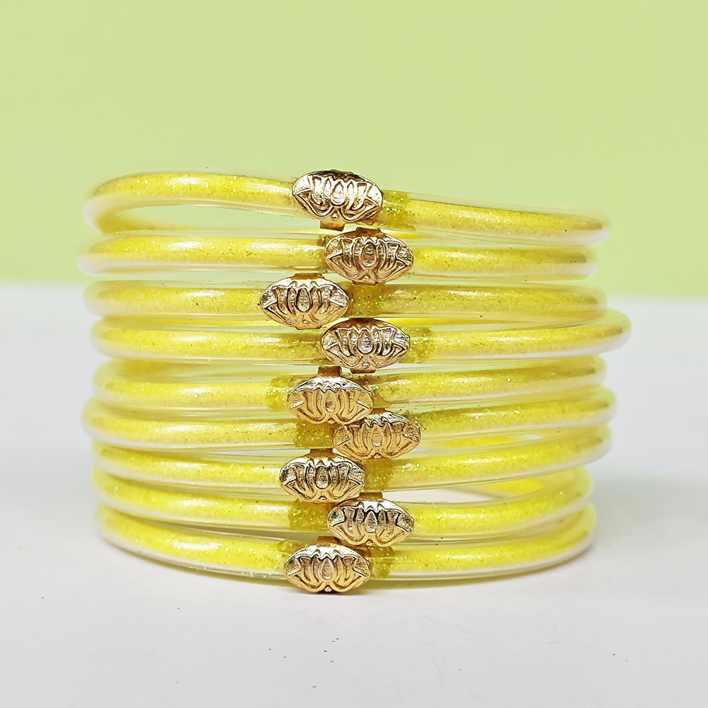 korean fashion jewelry Ethically Made Bohemian costume jewelry 2024 Chic High-Fashion Solid Silica Gel Bangle fashion jewelry pictures