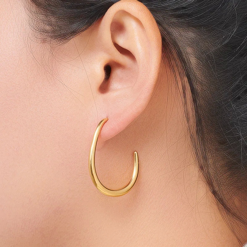 Chic Modern C-Shape 18K Gold Plated Stainless Steel Earrings - Hypoallergenic & Lightweight Trendsetters