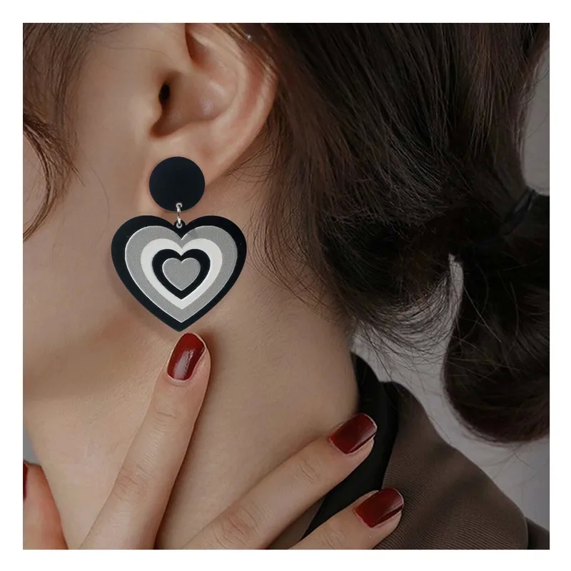 Romantic Heart-Shaped Sparkle Drop Earrings – Minimalist Ethnic Style for Women
