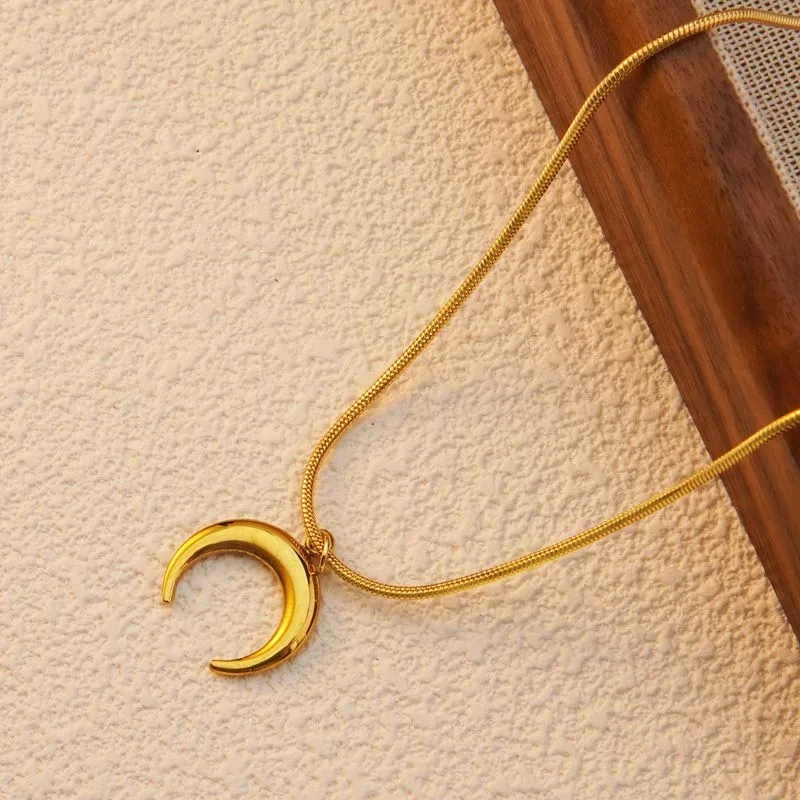 fine jewelry for everyday wear "Vintage-Inspired Grunge Moon Pendant Necklace - 18K Gold Plated Scratch-Resistant fine jewelry pendants Personalized Gift" fine jewelry for baby girl