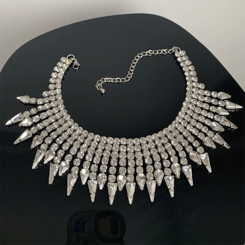 fashion jewelry nearby "Bespoke Ethical Vintage Rhinestone Pendant Necklace fashion jewelry gold bracelet – Bold Romantic Gold & Silver Plated Formal Jewelry" jewelry fashion 2023