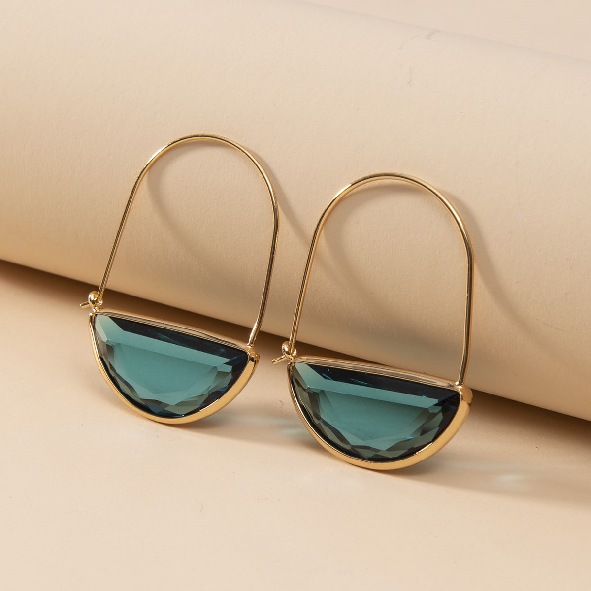 8 jewelry brands Wholesale Discounted Classic xing fashion jewelry wholesale Semicircle Crystal Earrings – Exquisite, Colorful, Simple Elegance for Women fashion jewelry hyderabad