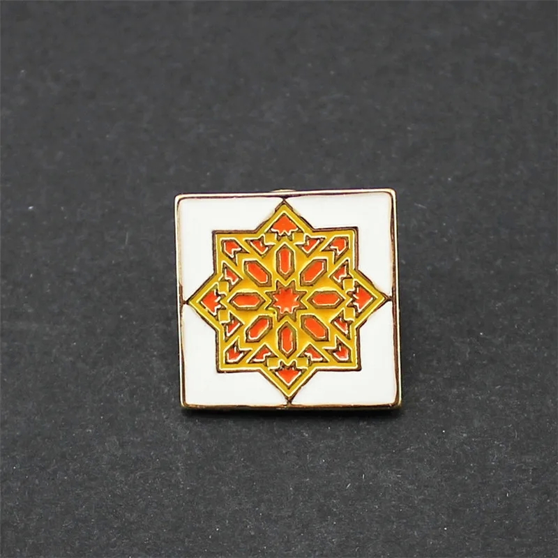 fashion accessories 90s Vintage Bohemian Custom 2024 fashion accessories trends Monogram Alloy Brooch – Dainty High-Fashion Women's Pin for Ethnic Style 1990s fashion accessories