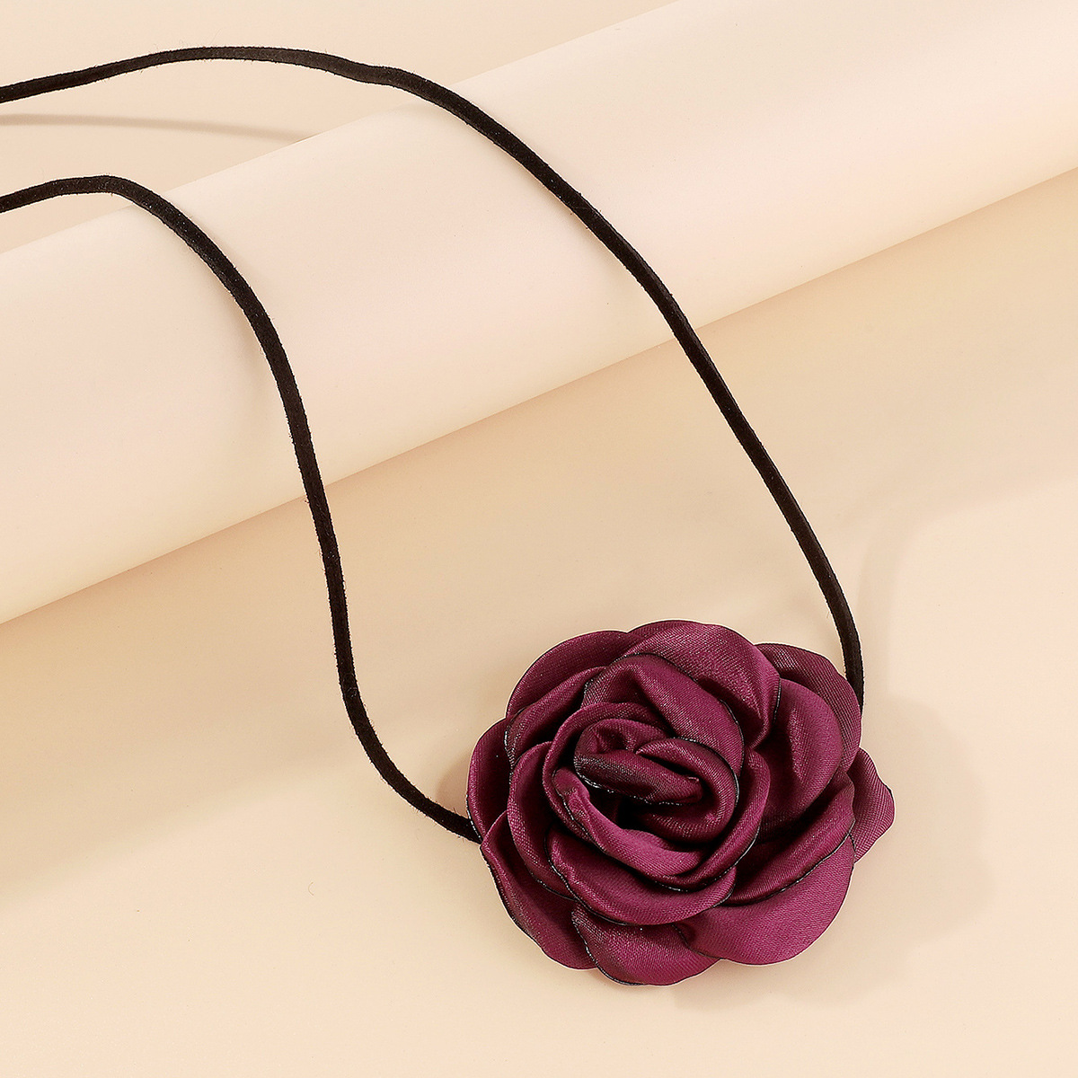 fashion jewelry calgary Vintage Sparkle Floral Flocking Choker is fashion jewelry real – Ethically Crafted, Multifunctional Elegance for Wholesale fashion jewelry keychain