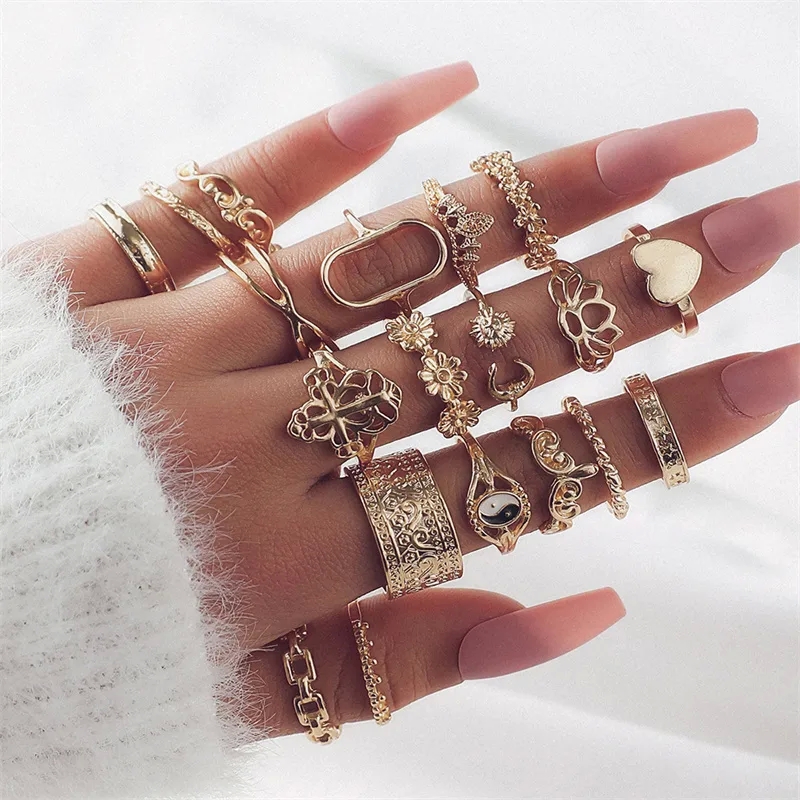 fashion jewelry hair clips "Ethically Made Bohemian Vintage Geometric Alloy Metal Rings 90's fashion jewelry – Antique Gold & Silver Plated Elegant Women's Jewelry" what jewellery was worn in the 1940s