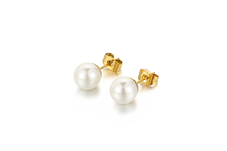 fine jewelry vs imitation jewelry 