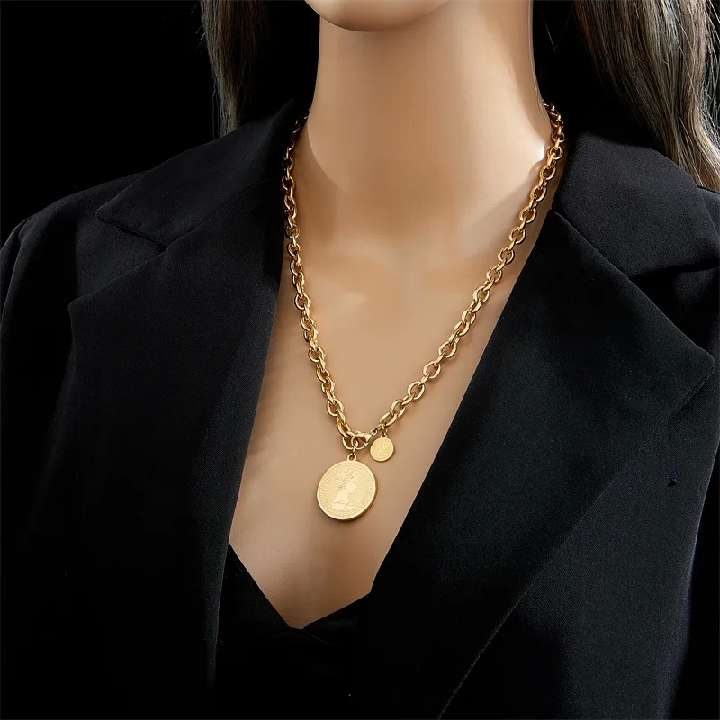 fine jewelry vs jewelry "Elegant Edgy Titanium Steel Geometric Round Pendant Necklace – fine jewelry nearby Timeless Statement Jewelry" fine gold 9999