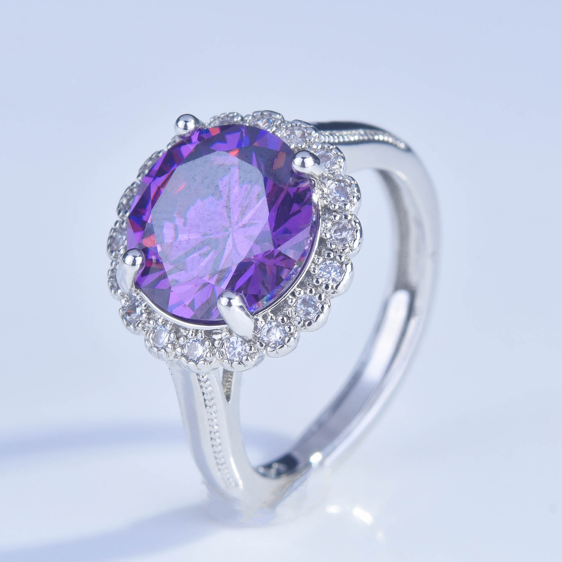 fine queen jewellery 