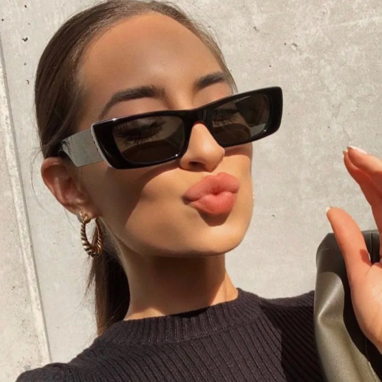 formal "Wholesale High-End Retro Women's Sunglasses – Rustic Charm vintage & Bold Statement Design" sparkle