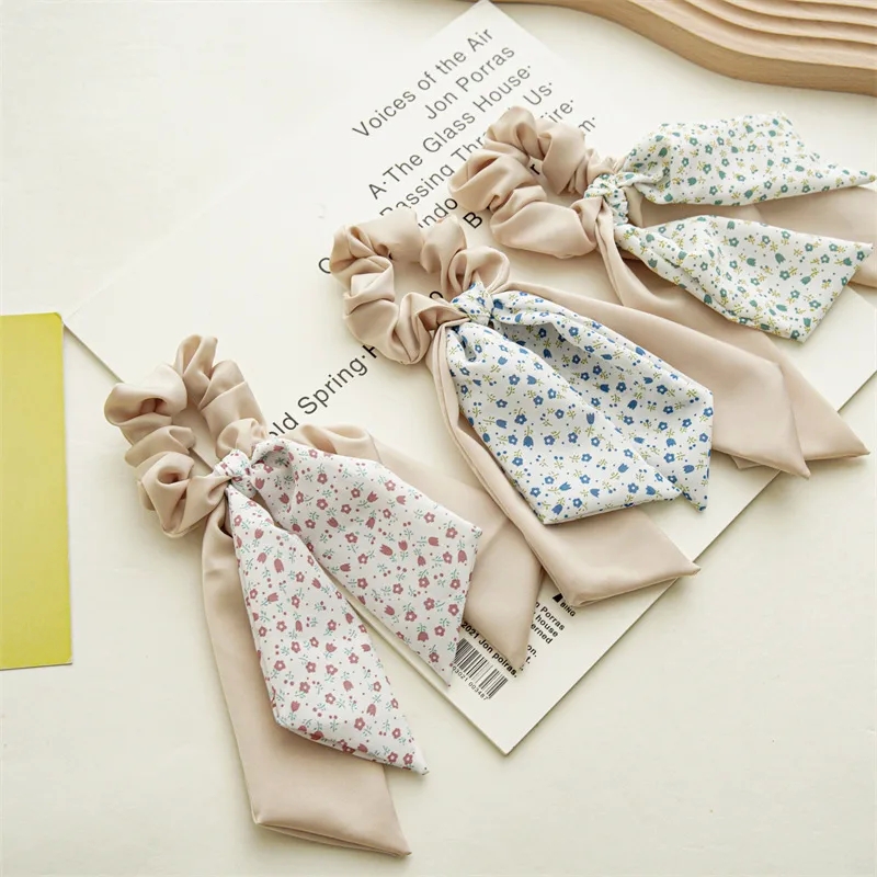 hair accessories for short hair "Modern Vintage-Inspired Floral Pleated Hair Tie – Minimal hair accessories new zealand Craftsmanship for Formal Elegance" hair accessories black girl