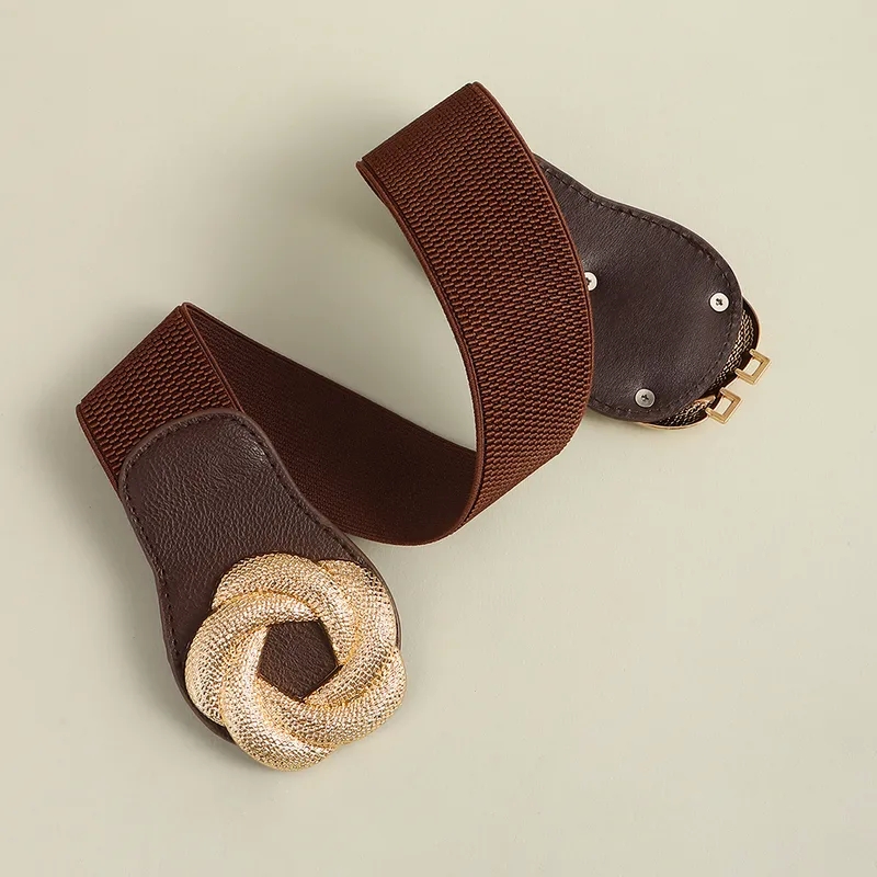 importance of traditional fashion accessories 
