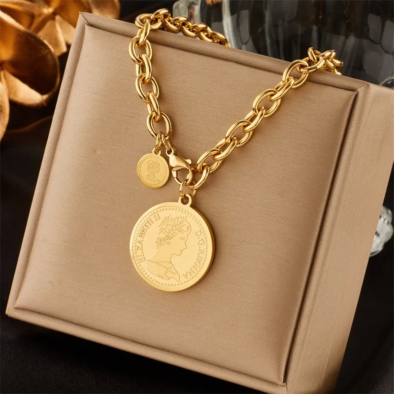 Elegant Edgy Titanium Steel Geometric Round Pendant Necklace – Timeless Statement Jewelry