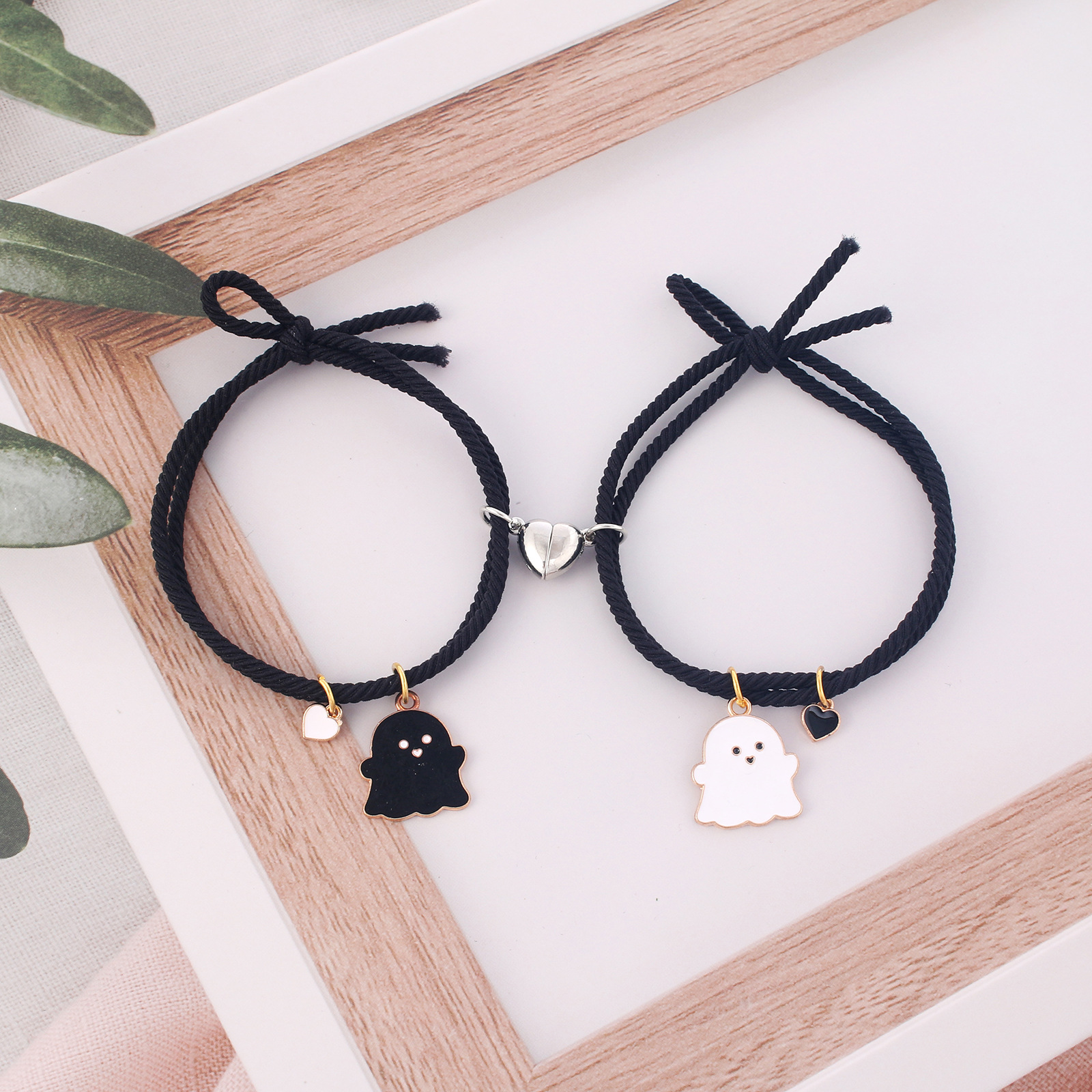 yellow crystal necklace fashion jewelry Exclusive Custom-Fit Unisex Bracelets: Sleek Hand-Engraved Cartoon Designs fashion jewelry evil eye bracelet with Mixed Materials Plating fashion jewelry thailand