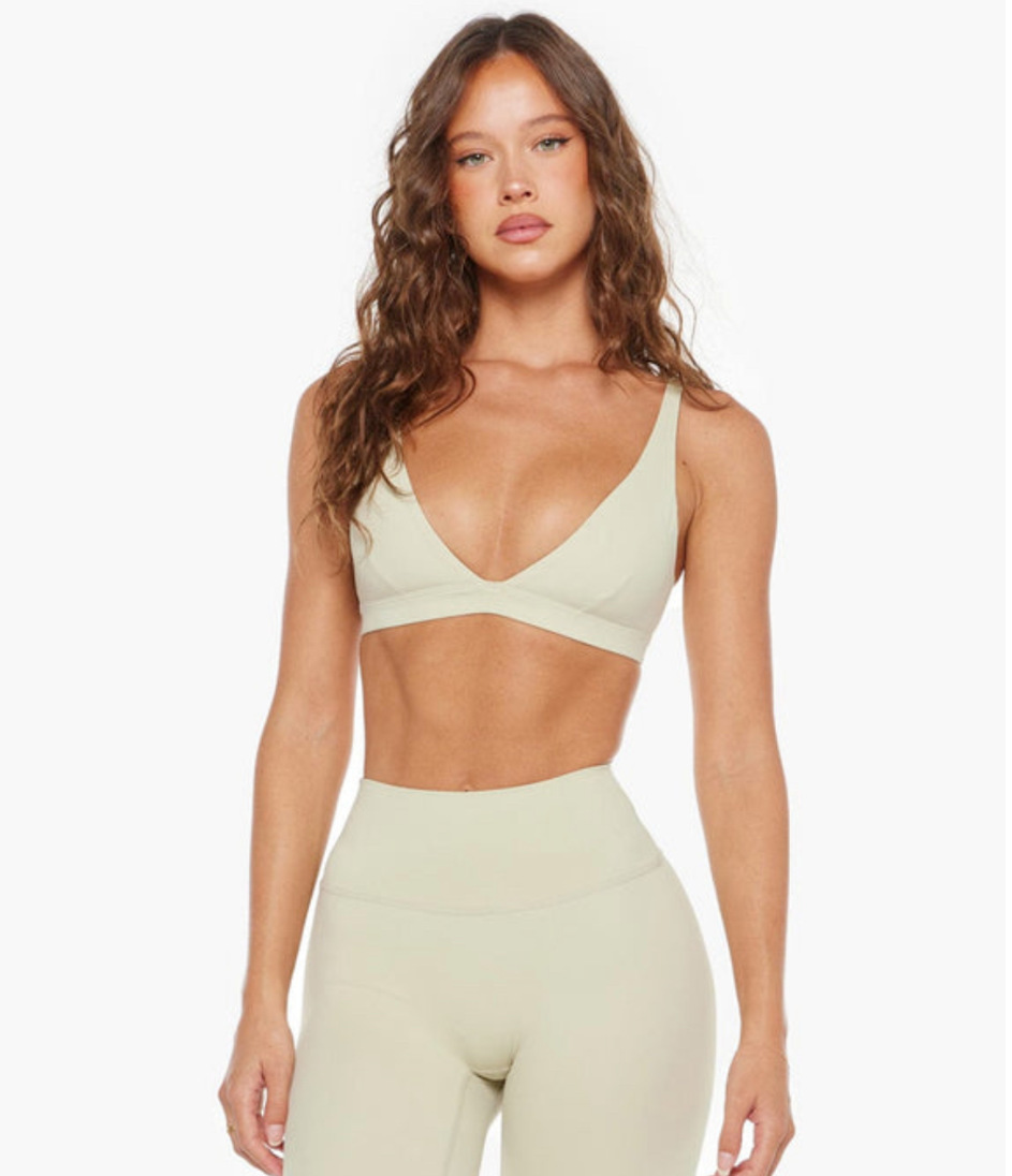 young women's clothing 