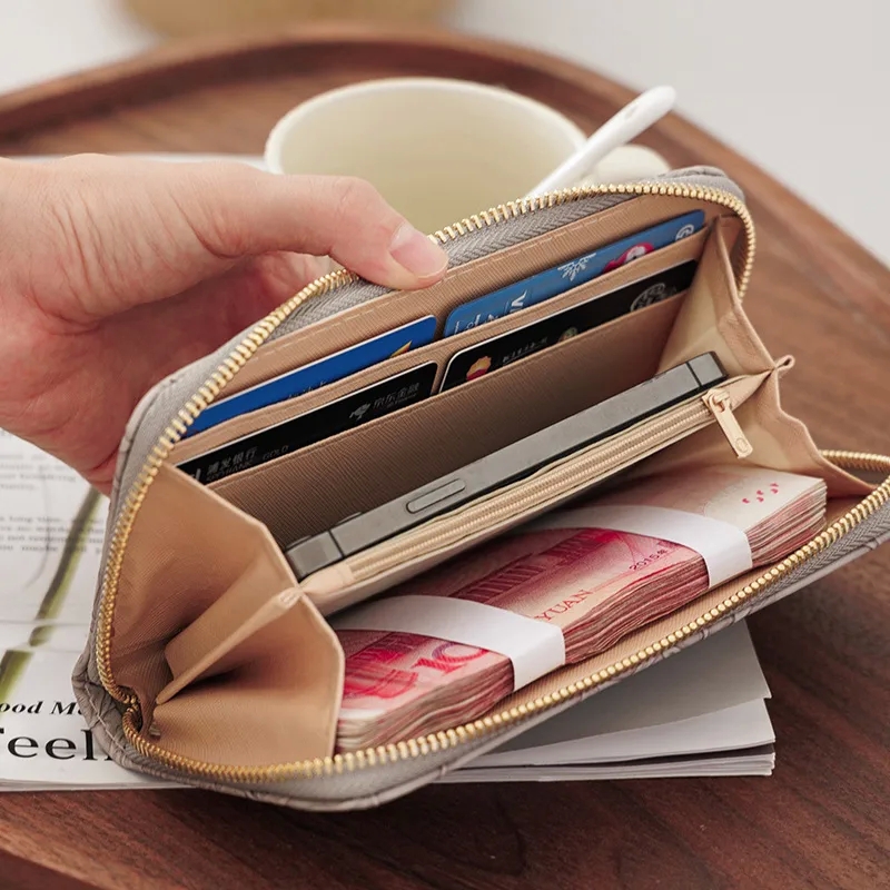 bags scoring "Glamorous bag 9in x 7in Tarnish-Resistant Women's Flower PU Leather Zipper Wallets – Wholesale Fashion Forward Style" country road bags