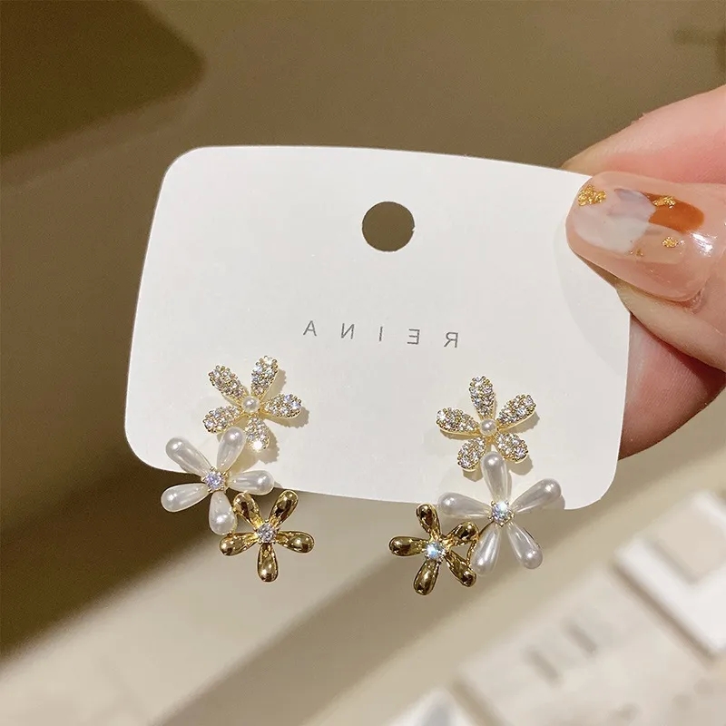 expensive fashion jewelry "Handcrafted fashion jewelry 14k gold High-Fashion Zircon Pearl Flower Earrings - Scratch-Resistant Alloy Design Wholesale" fashion jewelry under $50