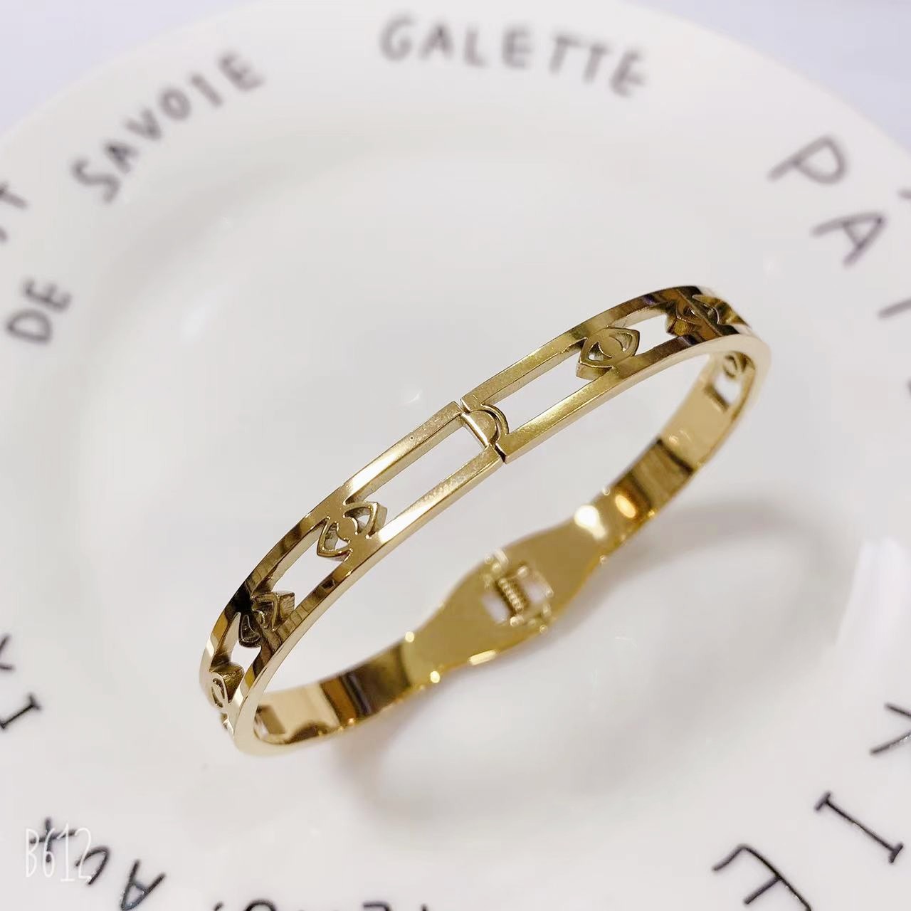 jewelry stores 0 interest 