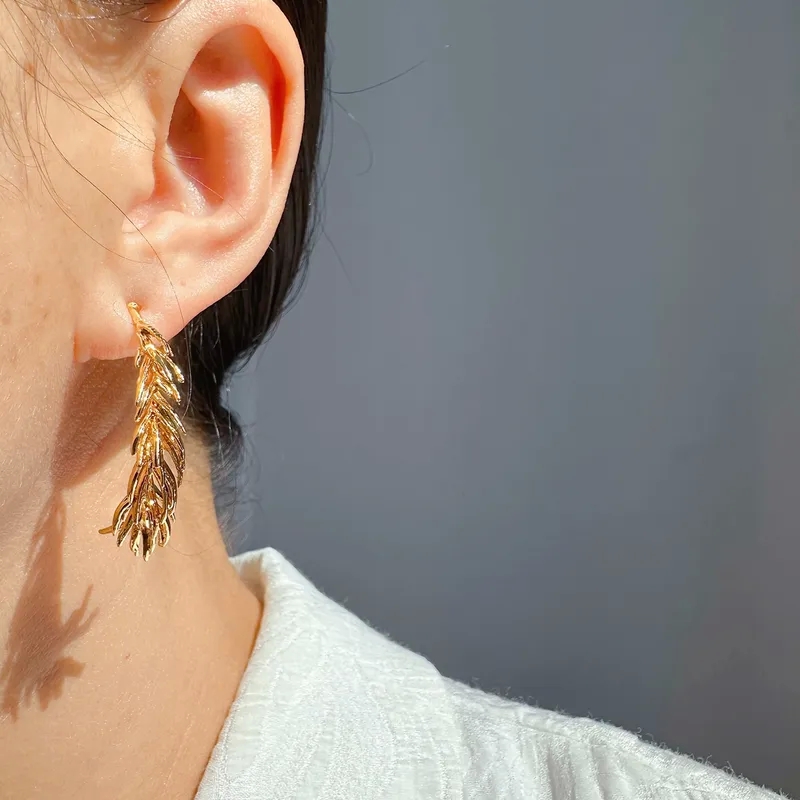 best high end jewelry box Delicate Dainty Casual 24K Gold high end jewelry commercial Plated Pastoral Brass Earrings Wholesale Artistic Ear Hooks Solid Color Plating high end faux jewelry