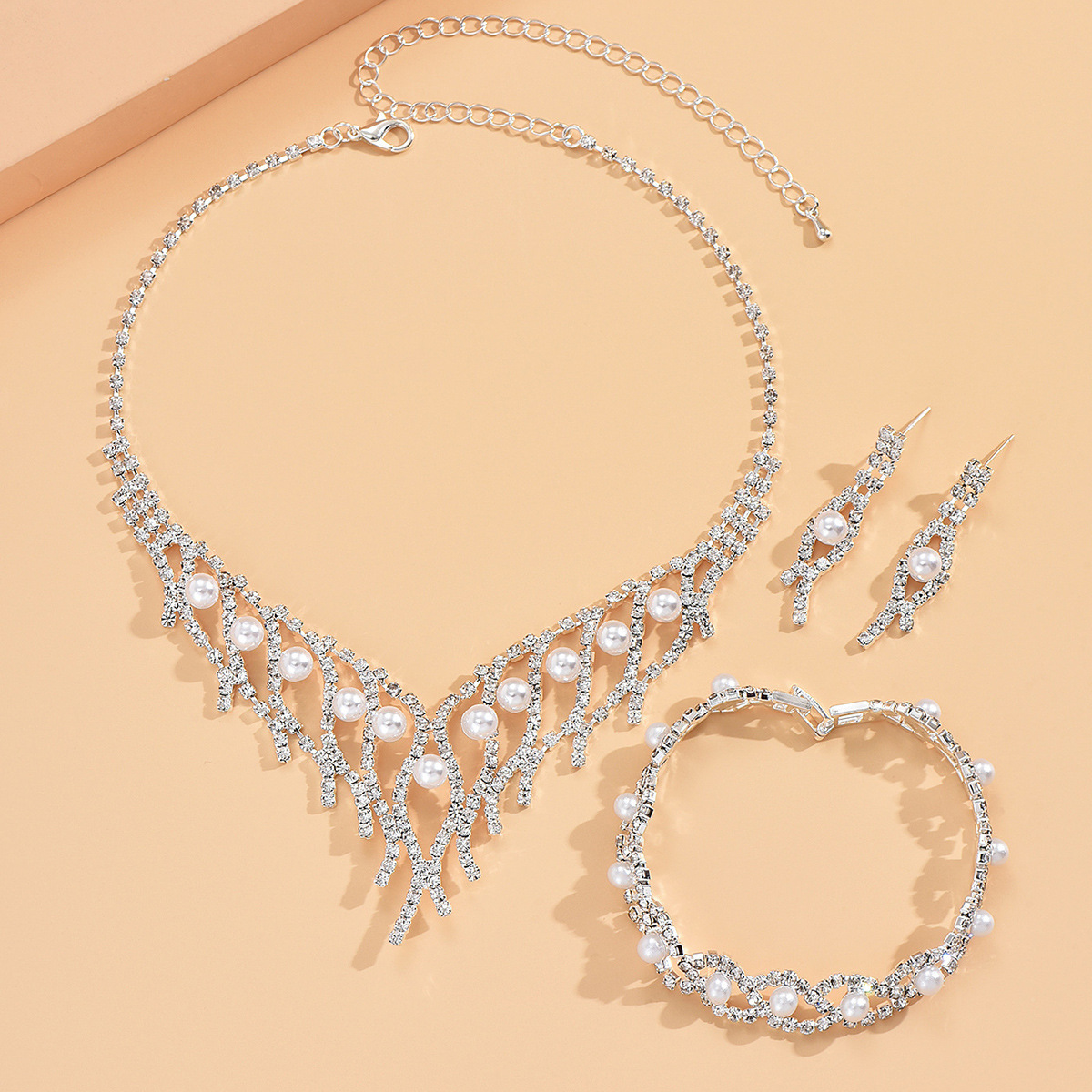 fine jewelry necklaces 